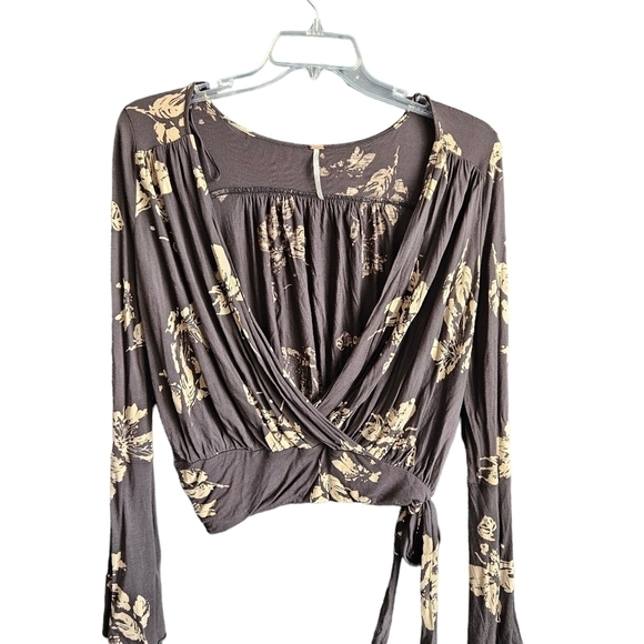 Free People Tops - Free People Fiona Bell Sleeve Surplice Tie Waist Floral Top Sz Small